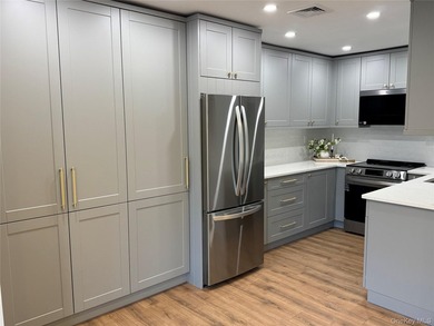 This completely extraordinary Greenbriar model with two bedrooms - photo 6