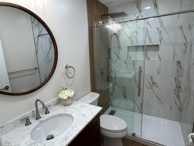 This completely extraordinary Greenbriar model with two bedrooms - photo 7
