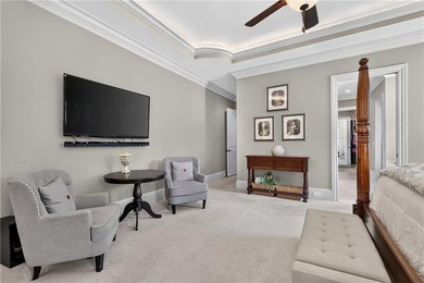 Experience refined estate living in this exceptional all-brick - photo 31