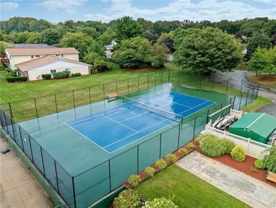 Welcome home to this beautifully maintained 2-bedroom, 2-bath - photo 31