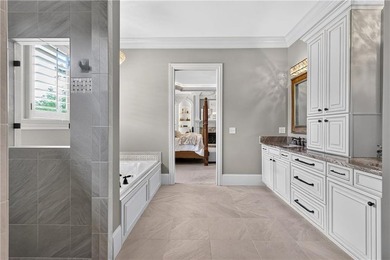 Experience refined estate living in this exceptional all-brick - photo 32