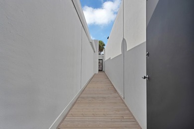 Las Olas exclusive. Welcome to Paradise. Invision your dream at - photo 36