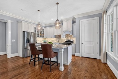 Experience refined estate living in this exceptional all-brick - photo 39