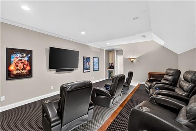 Experience refined estate living in this exceptional all-brick - photo 46