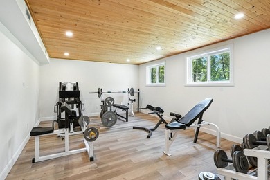Located in a peaceful area, this vast property was completely - photo 47