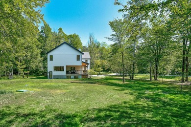 Located in a peaceful area, this vast property was completely - photo 51