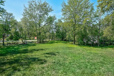 Located in a peaceful area, this vast property was completely - photo 53