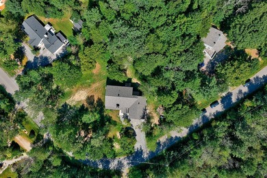 Located in a peaceful area, this vast property was completely - photo 54