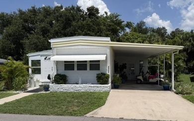 Welcome to The Winds of St. Armand's North, a desirable 55+ - photo 4