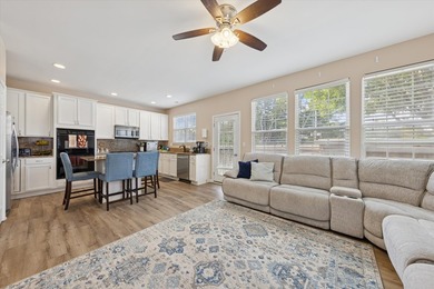 Luxury, Space, and Zero Maintenance in Oakbrook Terrace A truly - photo 6