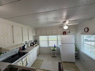 Welcome to The Winds of St. Armand's North, a desirable 55+ - photo 6