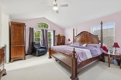Luxury, Space, and Zero Maintenance in Oakbrook Terrace A truly - photo 8