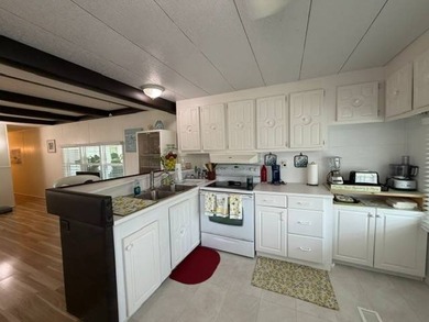 Welcome to The Winds of St. Armand's North, a desirable 55+ - photo 8