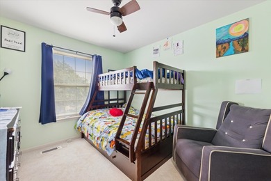 Luxury, Space, and Zero Maintenance in Oakbrook Terrace A truly - photo 9
