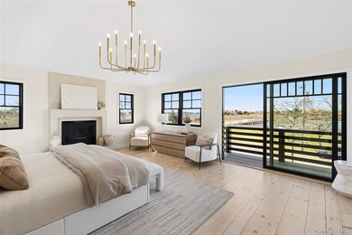 Perfectly positioned just moments from the heart of Westhampton - photo 8