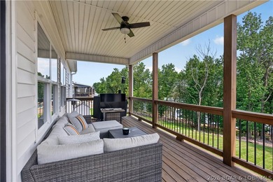 Enjoy waterfront living in this stunning 4-bedroom, 2.5-bath - photo 11