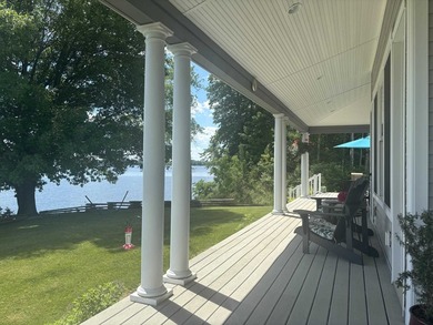 Welcome to this beautiful contemporary colonial, nestled on 10.5 - photo 11