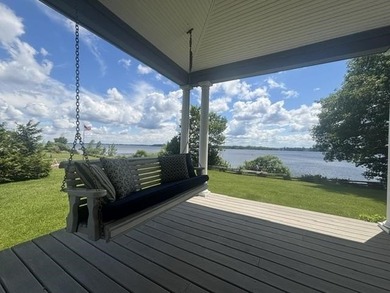 Welcome to this beautiful contemporary colonial, nestled on 10.5 - photo 13