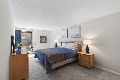 Resort style living in Edina West! This 2 bedroom & 2 bathroom - photo 13