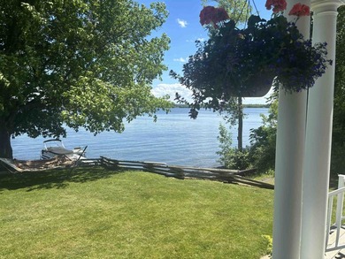 Welcome to this beautiful contemporary colonial, nestled on 10.5 - photo 14
