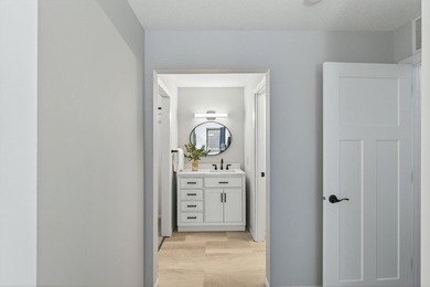 Resort style living in Edina West! This 2 bedroom & 2 bathroom - photo 15