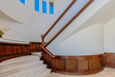 A TIMELESS, light-filled OCEAN VIEW residence designed for - photo 16