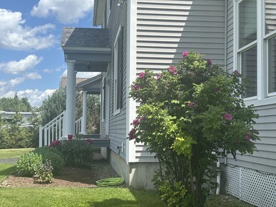 Welcome to this beautiful contemporary colonial, nestled on 10.5 - photo 21