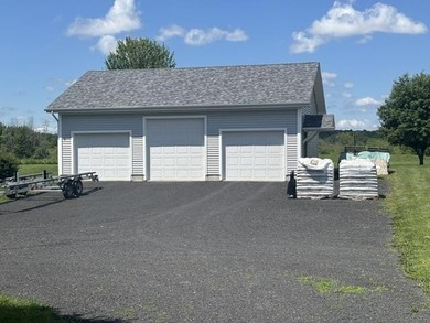 Welcome to this beautiful contemporary colonial, nestled on 10.5 - photo 22