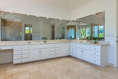 A TIMELESS, light-filled OCEAN VIEW residence designed for - photo 22