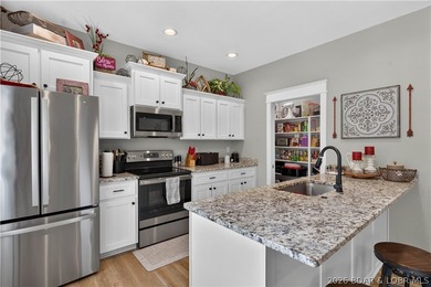 Enjoy waterfront living in this stunning 4-bedroom, 2.5-bath - photo 25