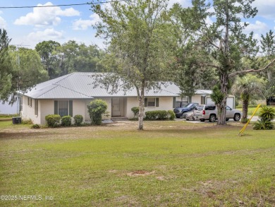 Lake Home For Sale in Melrose, Florida