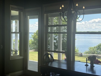 Welcome to this beautiful contemporary colonial, nestled on 10.5 - photo 31