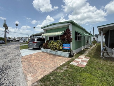 Just listed is this move-in ready 2-bedroom 1-bathroom in 55+ - photo 3