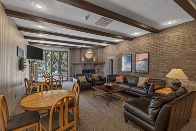Resort style living in Edina West! This 2 bedroom & 2 bathroom - photo 33