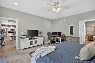 Enjoy waterfront living in this stunning 4-bedroom, 2.5-bath - photo 35