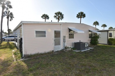 Close to pool, clubhouse, activities, restaurants and shopping!! - photo 4