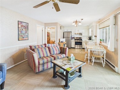 Welcome to your perfect turnkey lake front getaway, this well - photo 12