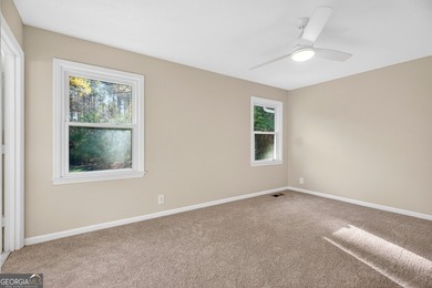 Spacious living with incredible entertaining features in a - photo 12