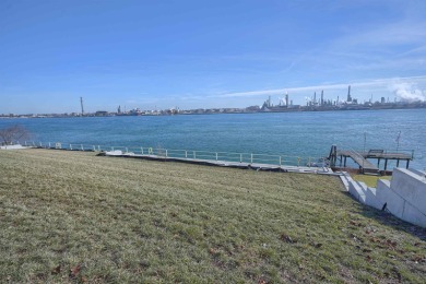 Attention water front lovers!!!A unique opportunity for high-end - photo 16