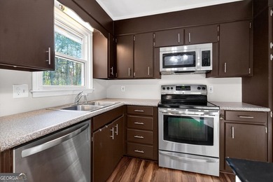 Spacious living with incredible entertaining features in a - photo 18