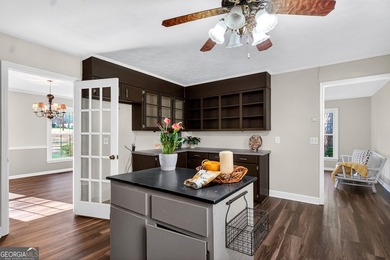 Spacious living with incredible entertaining features in a - photo 19