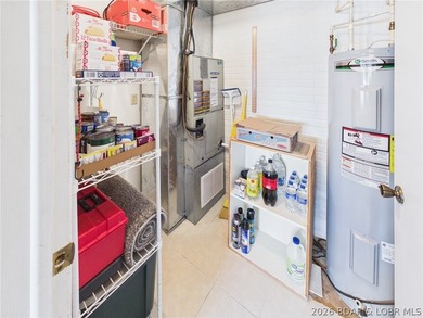Welcome to your perfect turnkey lake front getaway, this well - photo 21