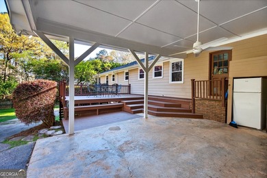 Spacious living with incredible entertaining features in a - photo 31