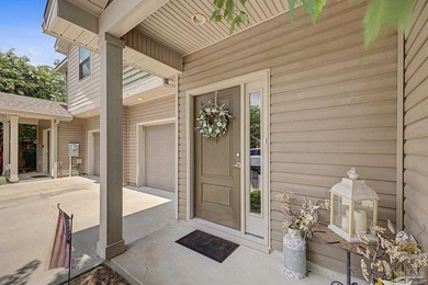 Luxury Living in a Gated Community! Step into this turn-key - photo 2