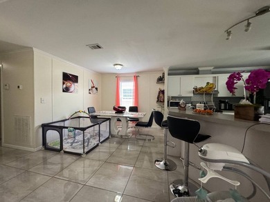 MOTIVATED SELLER!!!!Village of tampa offer a Swimming pool - - photo 3