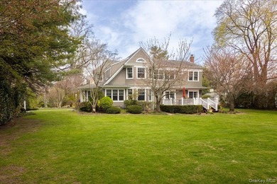 This Arts & Crafts-inspired Colonial located in the tranquil - photo 3