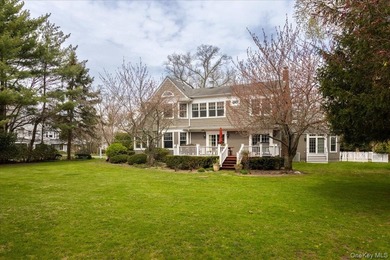 This Arts & Crafts-inspired Colonial located in the tranquil - photo 4
