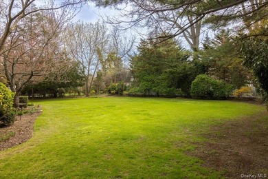This Arts & Crafts-inspired Colonial located in the tranquil - photo 6