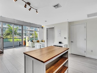 MOTIVATED SELLER | Limited Edition Duplex living in the heart of - photo 11