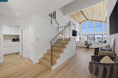 Beautifully remodeled waterfront home with breathtaking views - photo 14